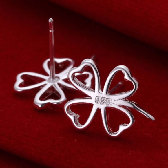 NEW  925 Sterling Silver Four Leave Clover Dainty Stud Earrings - Picture 2 of 2